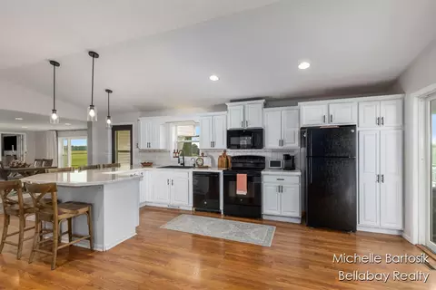 10797 Belding Rd, Belding, MI 48809 photo 7