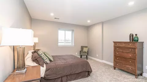 7142 Black Cherry Ln, Saline, MI 48176 photo 60