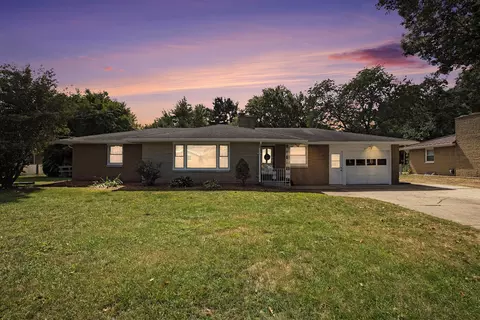 2726 Horton Ct, Niles, MI 49120