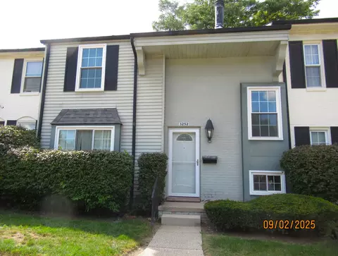 3252 Bolgos Cir, Ann Arbor, MI 48105