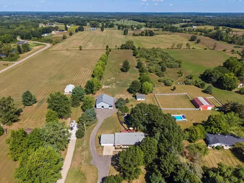 16850 Roe Rd, Chelsea, MI 48118
