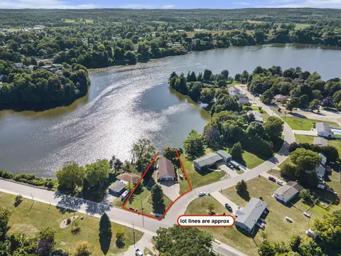 95 Hilltop Dr, Hart, MI 49420
