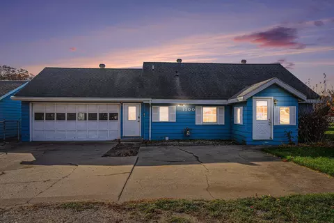 1100 Harvey St, Muskegon, MI 49442