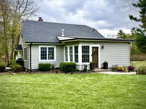 18315 Cavanaugh Lake Rd, Chelsea, MI 48118
