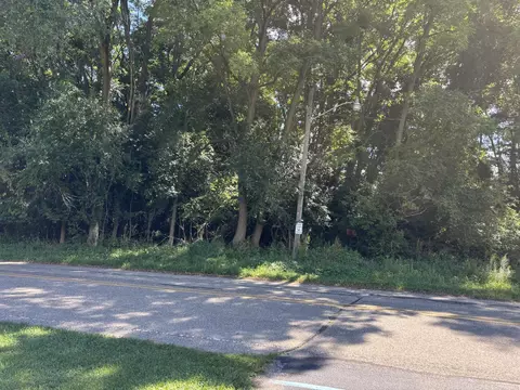 30 40 Logan St, Hillsdale, MI 49242