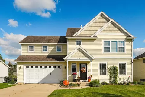 7474 Katie Ln, Hudsonville, MI 49426