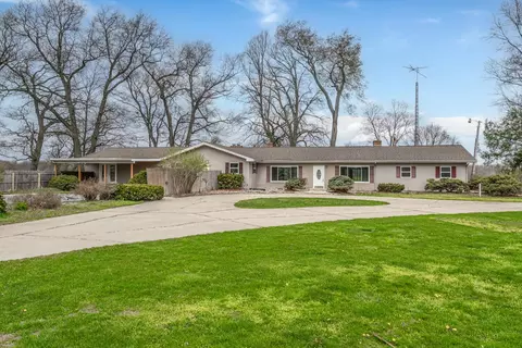 11886 Riverside Dr, White Pigeon, MI 49099