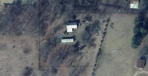 4384 Bankers Rd, Hillsdale, MI 49242