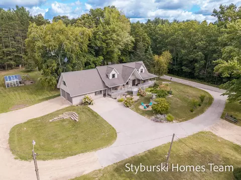 226 N 176th Ave, Walkerville, MI 49459
