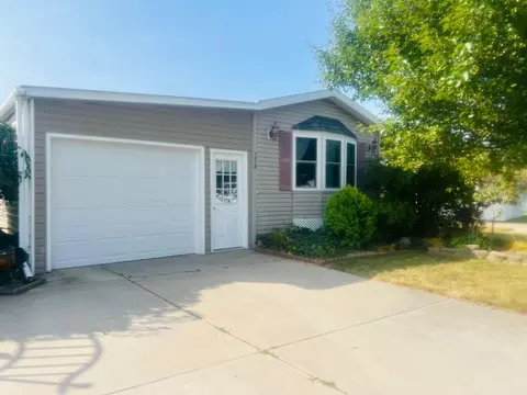 1310 Windridge Ln, Fremont, MI 49412