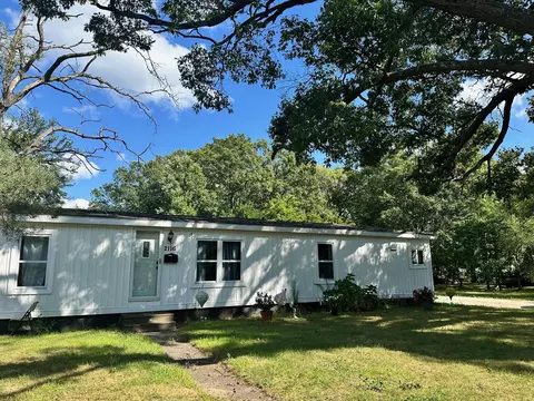 2116 Mcilwraith St, Muskegon, MI 49444