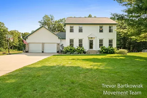 1925 Shady Oak Dr, Muskegon, MI 49445