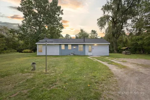 11510 Algoma Ave, Rockford, MI 49341