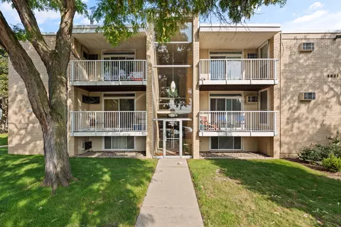4921 Crooks Rd #M-10, Royal Oak, MI 48073