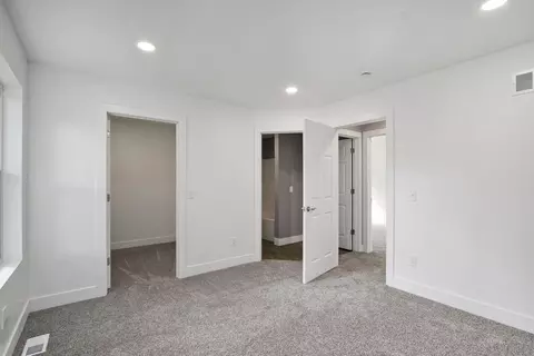 Bedroom - 306 Arnstrom Dr, Gobles, MI 49055 photo 3 of 5