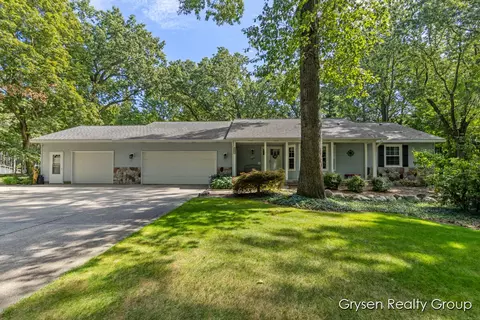 3687 Wentworth Dr SW, Wyoming, MI 49519