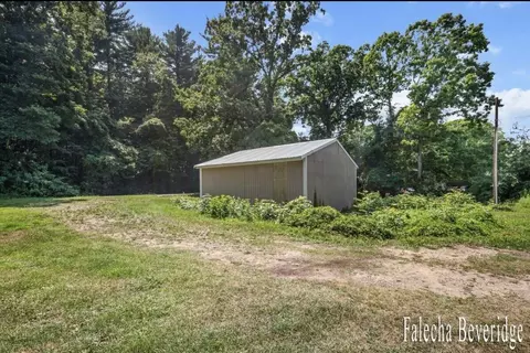 1206 Lincoln Rd, Allegan, MI 49010