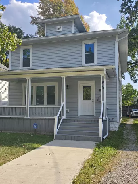 910 Vine St, Lansing, MI 48912