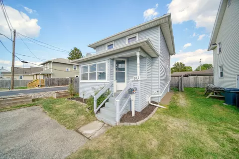 813 Cooper St, Jackson, MI 49203