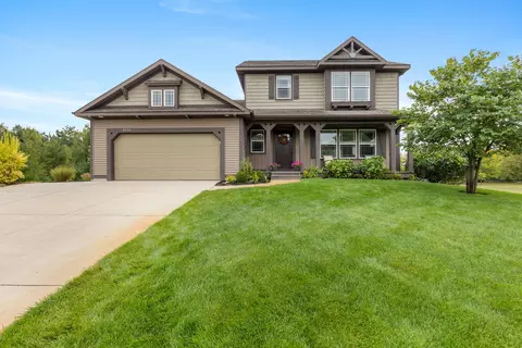 9110 Nature Meadows Dr NE, Rockford, MI 49341