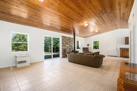 10888 M-60, Three Rivers, MI 49093 photo 7