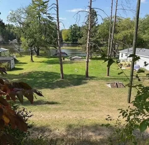 11621 Riverside Dr, Stanwood, MI 49346