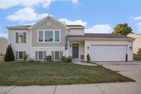 10119 Castle Creek Cir, Galesburg, MI 49053