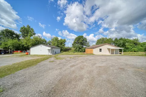 210 Watts Rd, Jackson, MI 49203 photo 1