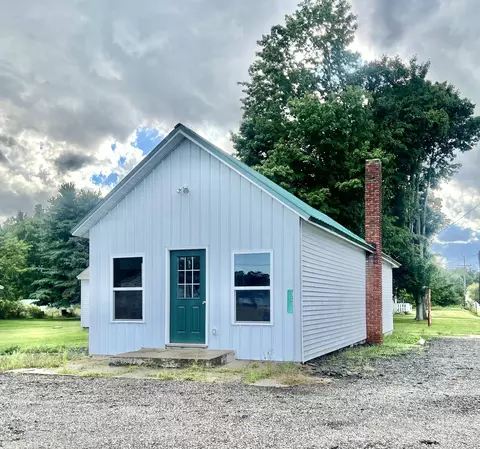 4048 Bankers Rd, Hillsdale, MI 49242