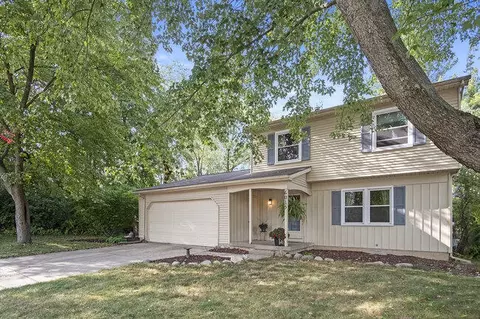 6015 Adacroft Dr SE, Ada, MI 49301