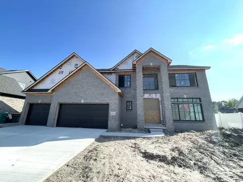 23379 Primrose Ln, Brownstown, MI 48183