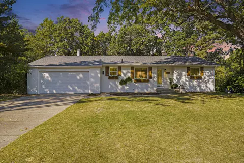3639 Jasmine Ave NE, Grand Rapids, MI 49525