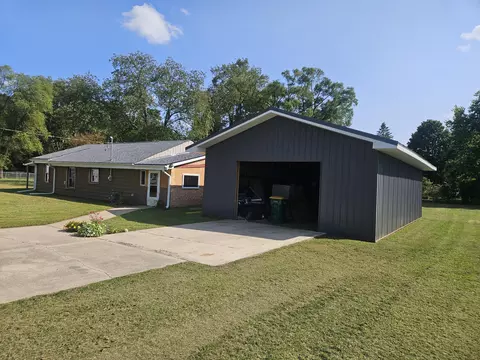 81 Taylor Ave, Battle Creek, MI 49037