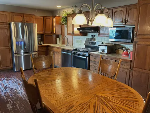 651 E Forest St, Edmore, MI 48829 photo 6