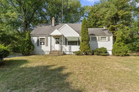 1615 Maple St, Niles, MI 49120