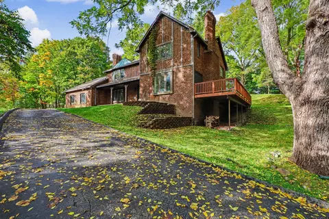 27155 Drake Rd, Farmington Hills, MI 48331