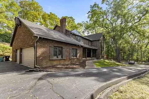 27155 Drake Rd, Farmington Hills, MI 48331