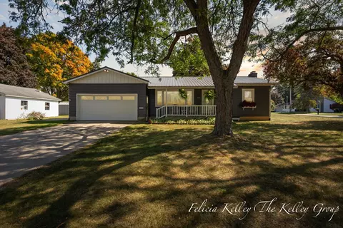 224 Ann St NE, Cedar Springs, MI 49319