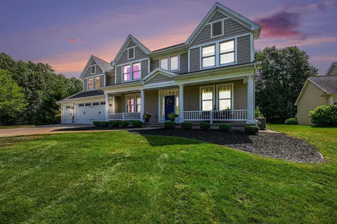 6421 Cullys Trl, Portage, MI 49024