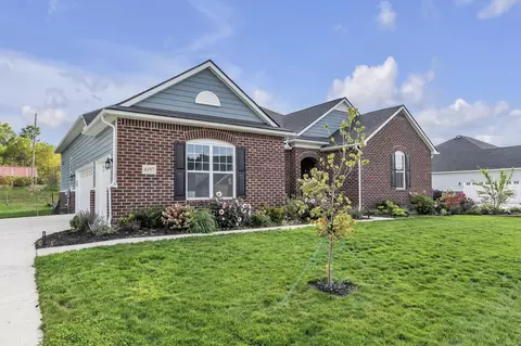 6197 Green Mountain Cir, Ann Arbor, MI 48103