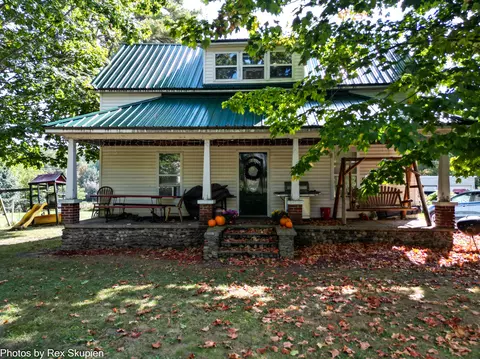 9435 E Garfield Rd, Hesperia, MI 49421
