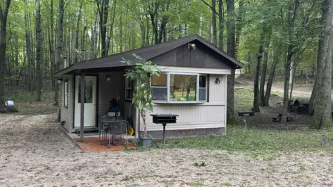 2404 Bialik Rd, Manistee, MI 49660