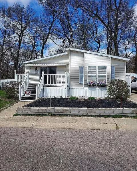 8962 Woodland Ave #238, Kalamazoo, MI 49009