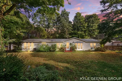 16735 Pierce St, West Olive, MI 49460