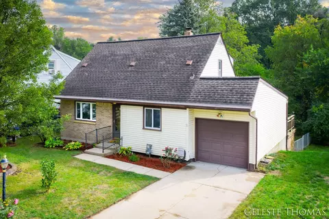 4148 Chadwick Ave NE, Grand Rapids, MI 49525