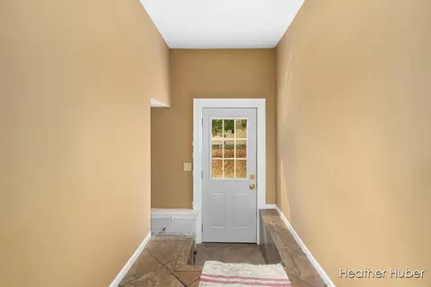 980 E Main St, Ionia, MI 48846 photo 14