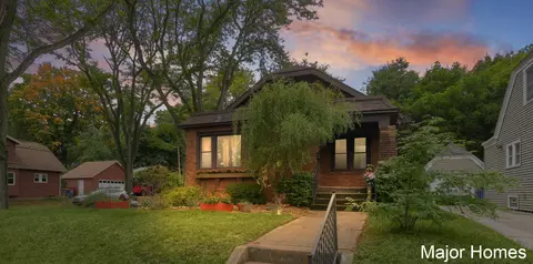 819 Van Buren Ave NW, Grand Rapids, MI 49504