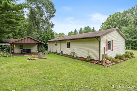3862 E Shore Dr, Stanton, MI 48888 photo 18