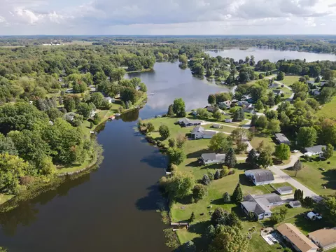 3862 E Shore Dr, Stanton, MI 48888 photo 29