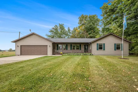 1800 E Vedder Rd, Lake Odessa, MI 48849